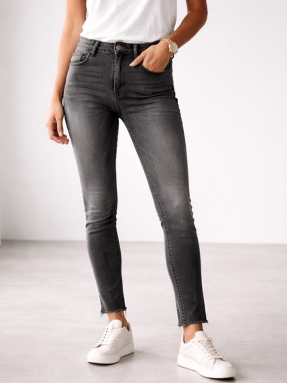 Women's Mother High Waisted Looker Ankle Fray Wash Lighting Up Lanterns Jeans